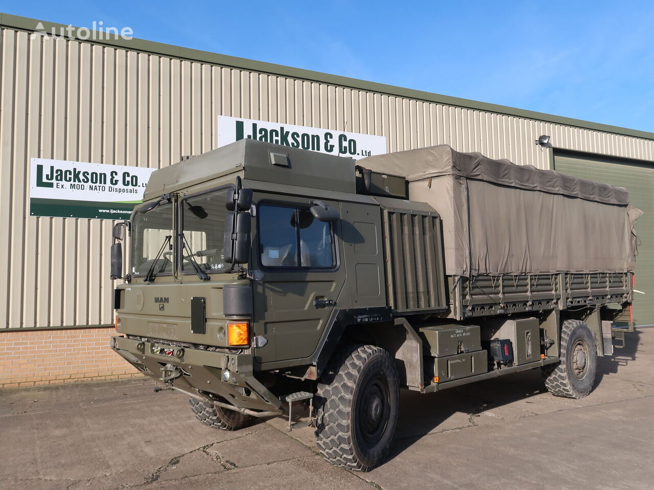 xe tải quân sự MAN HX60 18.330 4x4 Army Truck