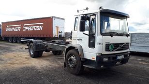 xe tải chassis VOLVO FL 618 220, Euro 3/ SPRING SUSPENSION/ MANUAL GEARBOX